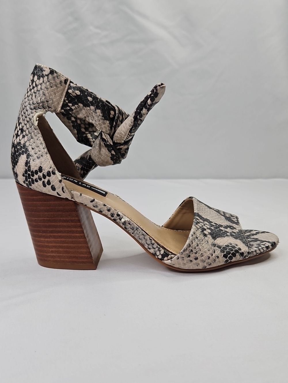 Design Lab Lord & Taylor Faux Snakeskin Block Heel Sandals Size 8